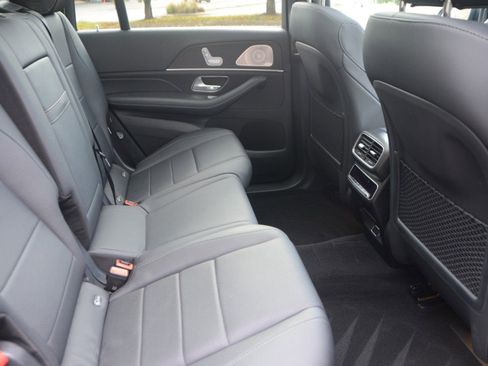 Used 2024 Mercedes-Benz GLS 450 4MATIC image 15