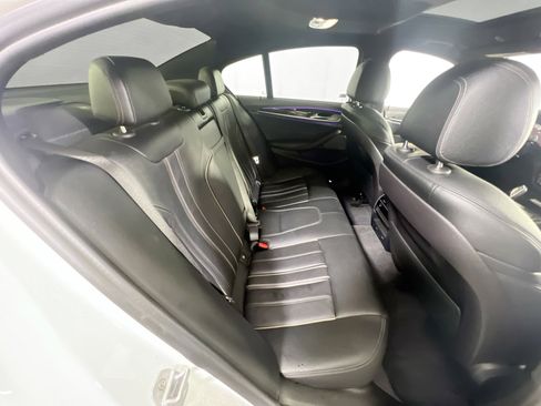 Used 2018 BMW 530i xDrive image 28