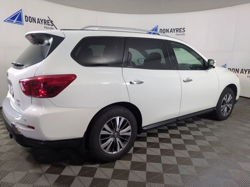 Used 2017 Nissan Pathfinder SL AWD/4WD image 5