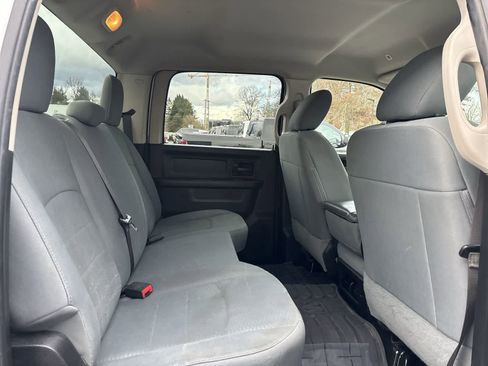 Used 2018 RAM 3500 Tradesman w/ Chrome Appearance Group image 7