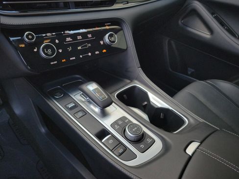 Certified 2025 INFINITI QX60 Pure image 15