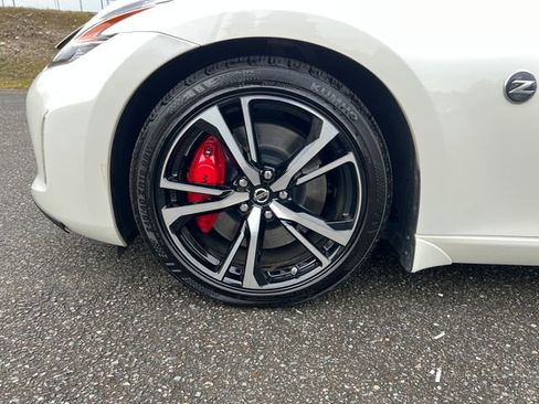 Used 2020 Nissan 370Z w/ Sport Package image 28