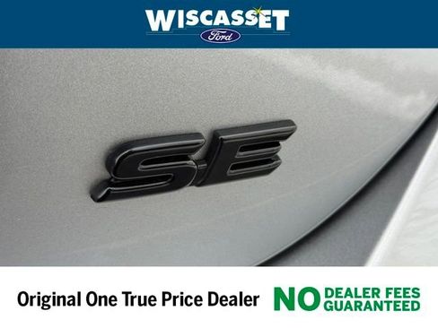 Used 2024 Toyota Camry SE image 16