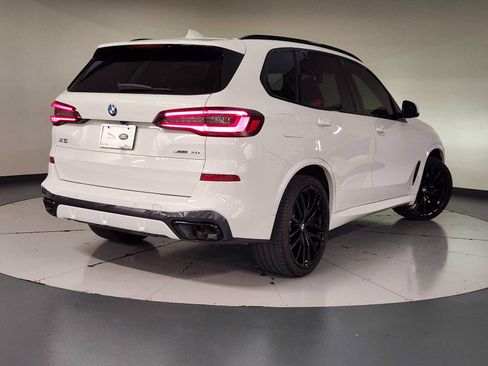 Used 2022 BMW X5 sDrive40i w/ M Sport Package RWD image 2