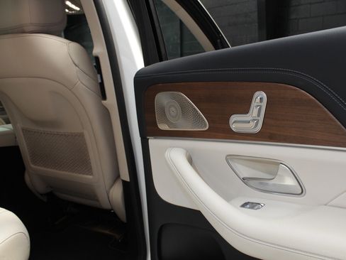 Used 2022 Mercedes-Benz GLS 450 4MATIC image 47
