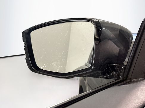 Used 2025 Acura MDX SH-AWD w/ Technology Package image 16