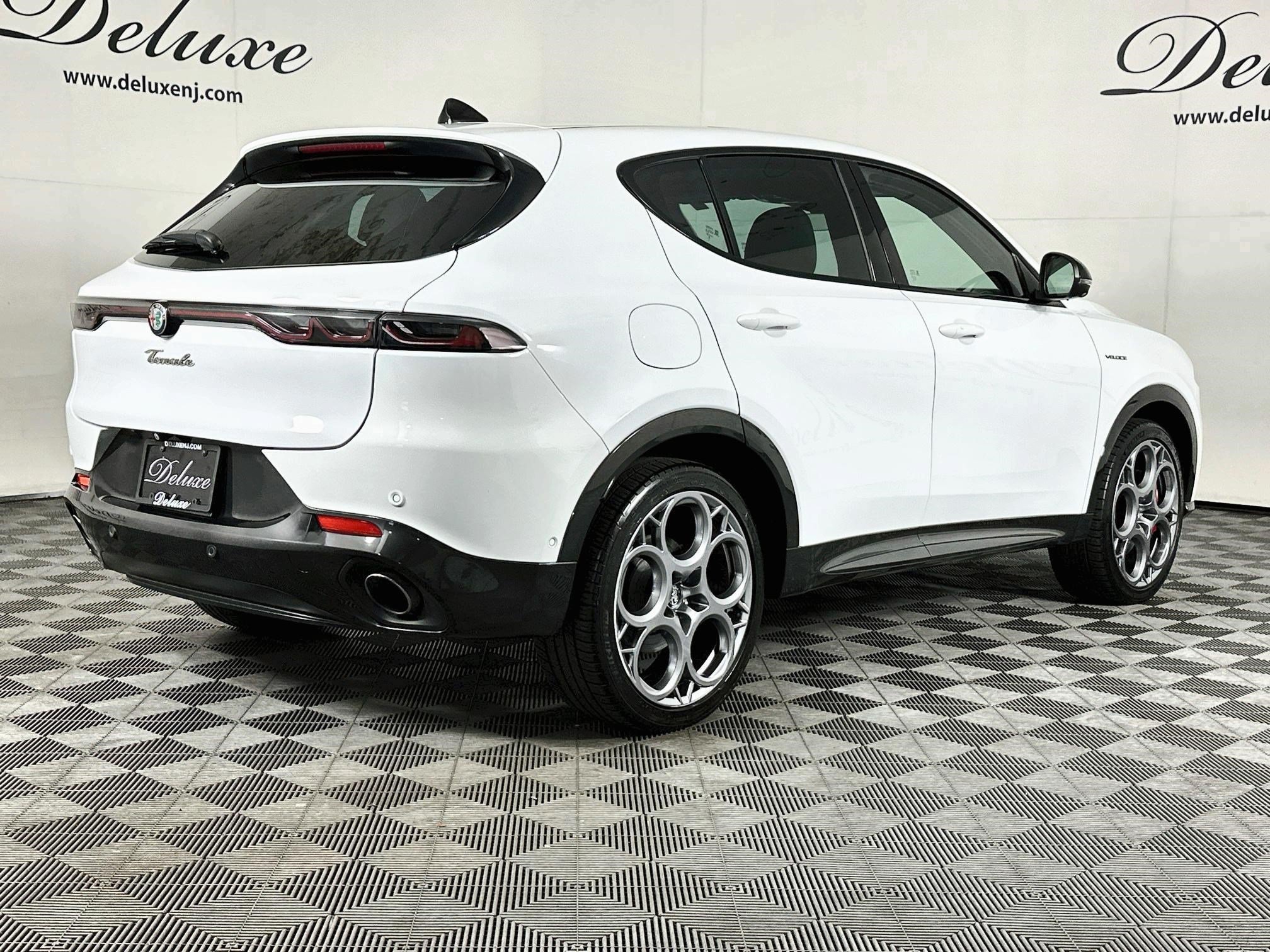 Used 2024 Alfa Romeo Tonale Veloce AWD/4WD image 6