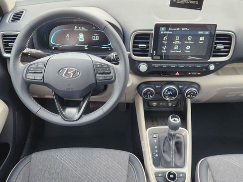 New 2026 Hyundai Venue SEL FWD image 25