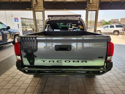 Used 2021 Toyota Tacoma TRD Off-Road AWD/4WD image 5