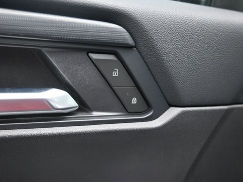 Used 2025 GMC Acadia Elevation FWD image 40