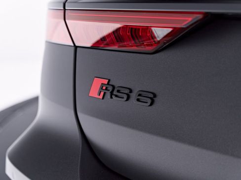 Used 2025 Audi RS 6 performance AWD/4WD image 40