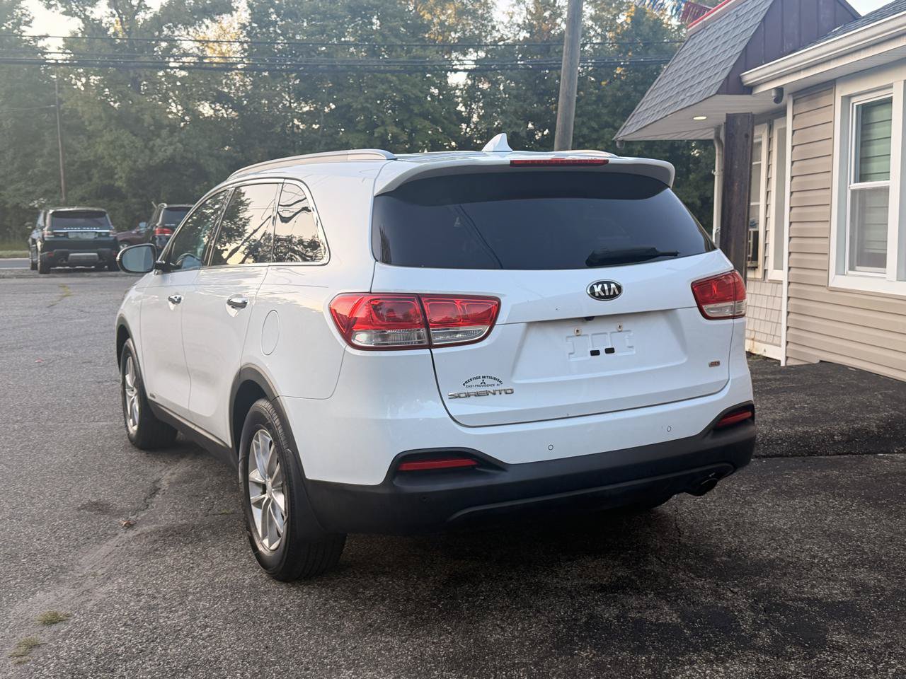 Used 2017 Kia Sorento AWD w/ LX Convenience Package image 5