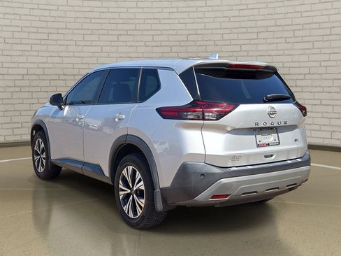 Certified 2022 Nissan Rogue SV FWD image 7