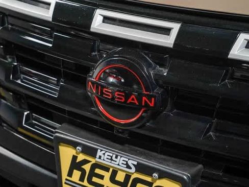 Used 2025 Nissan Rogue SV image 8