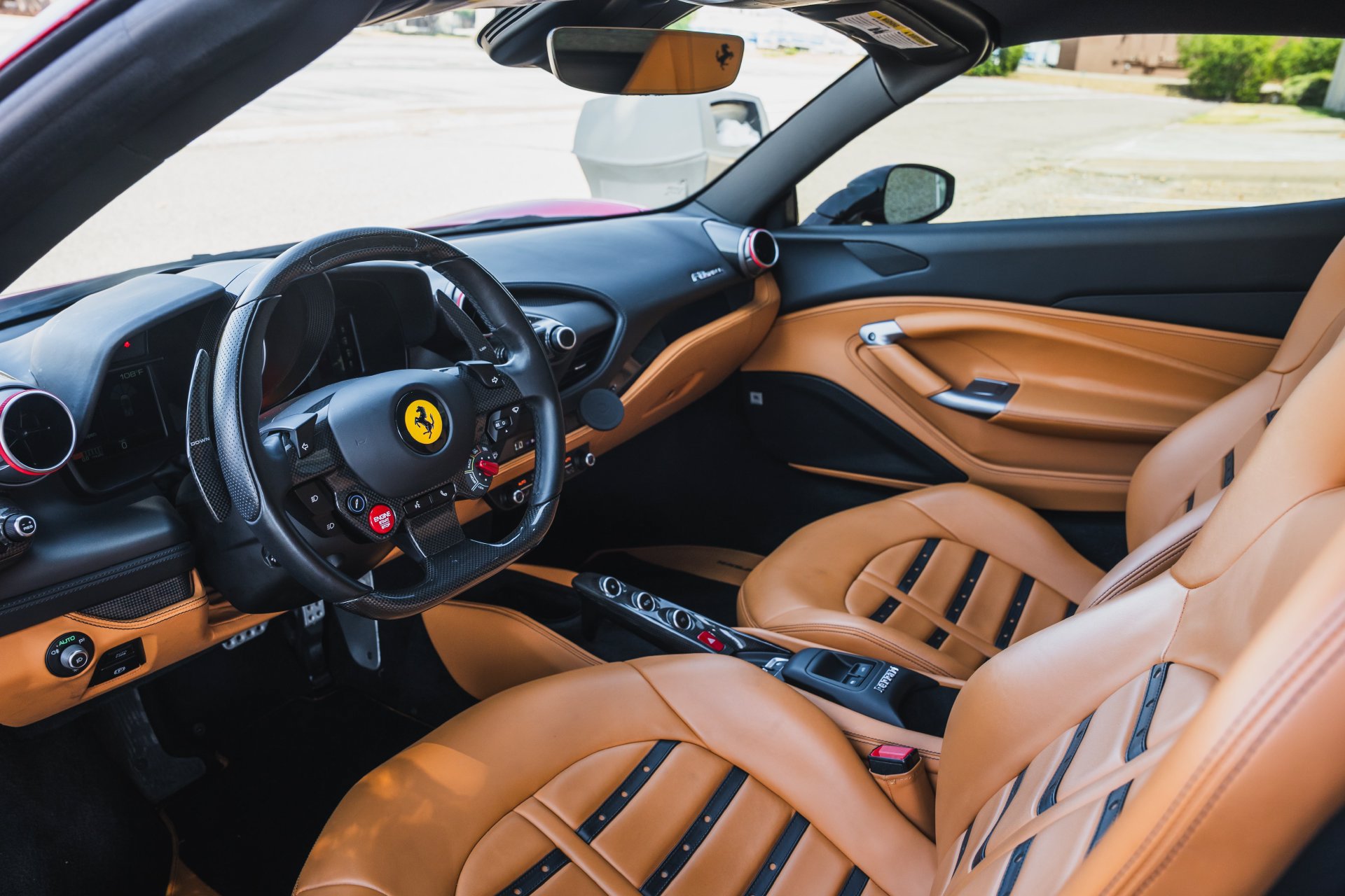 Used 2021 Ferrari F8 Tributo RWD image 3