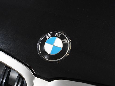 Used 2023 BMW 330i xDrive Sedan w/ Premium Package AWD/4WD image 21