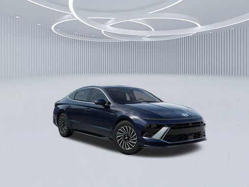 New 2026 Hyundai Sonata Limited FWD image 2
