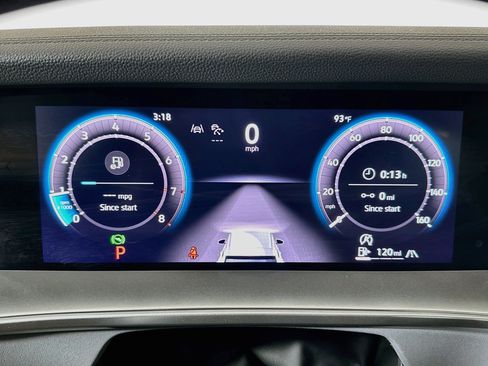 Certified 2025 Volkswagen Tiguan SE R-Line AWD/4WD image 12