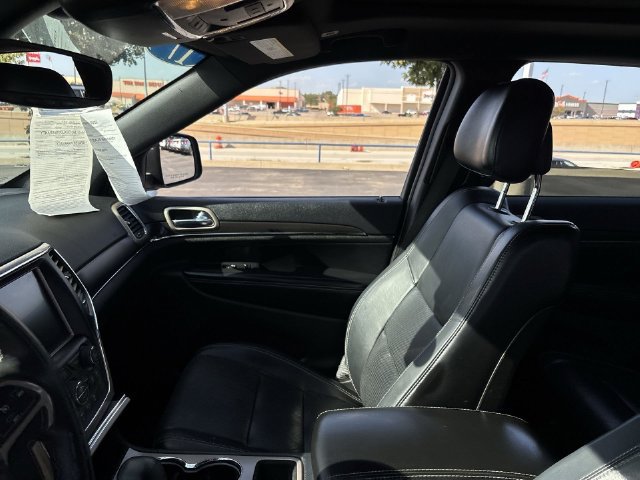 Used 2017 Jeep Grand Cherokee Limited w/ Luxury Group II RWD image 13