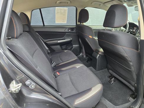 Used 2017 Subaru Crosstrek 2.0i Premium image 11