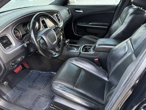 Used 2021 Dodge Charger SXT w/ Leather Interior Group RWD image 17