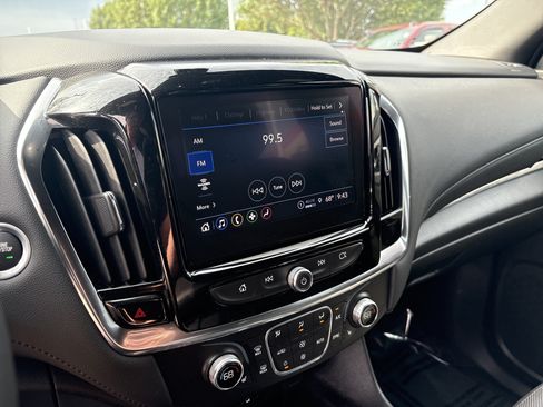Used 2023 Chevrolet Traverse LT w/ Rear Camera Mirror Package AWD/4WD image 20