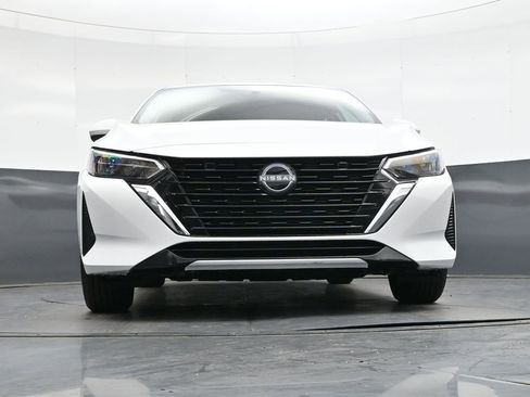 Certified 2025 Nissan Sentra S image 42