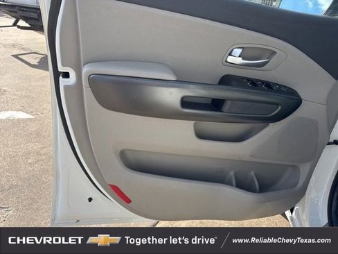 Used 2018 Kia Sedona L image 19