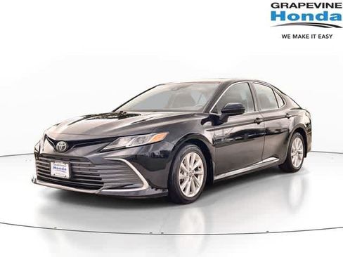 Used 2022 Toyota Camry LE w/ Carpet Mat Package (TMS) FWD image 1