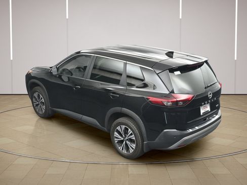 Certified 2023 Nissan Rogue SV FWD image 33
