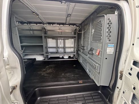 Used 2015 Chevrolet Express 2500 image 8