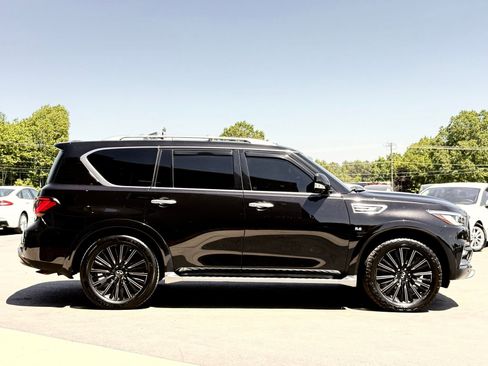 Used 2019 INFINITI QX80 Limited w/ All-Season Package AWD/4WD image 9