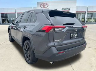 Used 2024 Toyota RAV4 LE AWD/4WD video 3