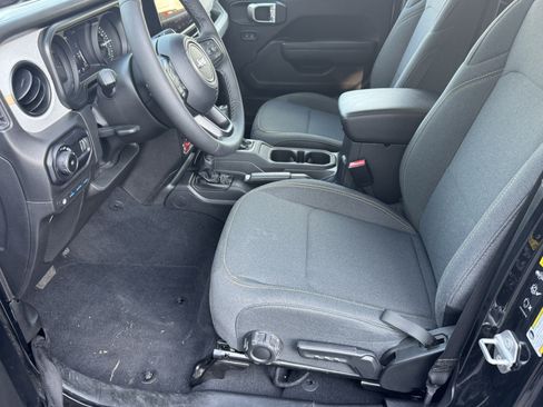 Used 2025 Jeep Wrangler Unlimited Sport S 4xe AWD/4WD image 7