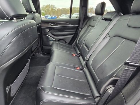 Used 2022 Jeep Grand Cherokee Overland image 18