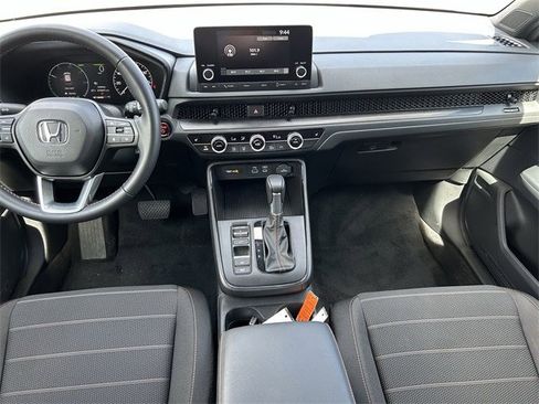 Used 2025 Honda CR-V Sport image 11