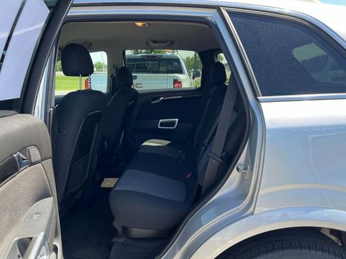 Used 2013 Chevrolet Captiva Sport LT FWD image 16