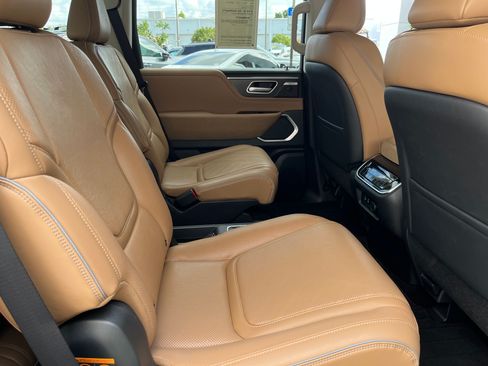 Certified 2026 INFINITI QX80 Luxe w/ Cargo Package AWD/4WD image 21
