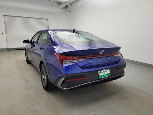 Used 2024 Hyundai Elantra SEL image 6