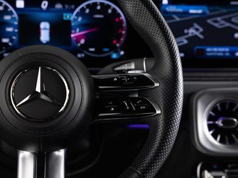 Used 2025 Mercedes-Benz G 550 w/ Exclusive Interior Package image 31