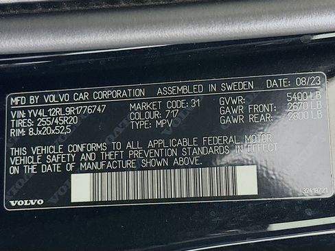 Used 2024 Volvo XC60 B5 Plus image 12