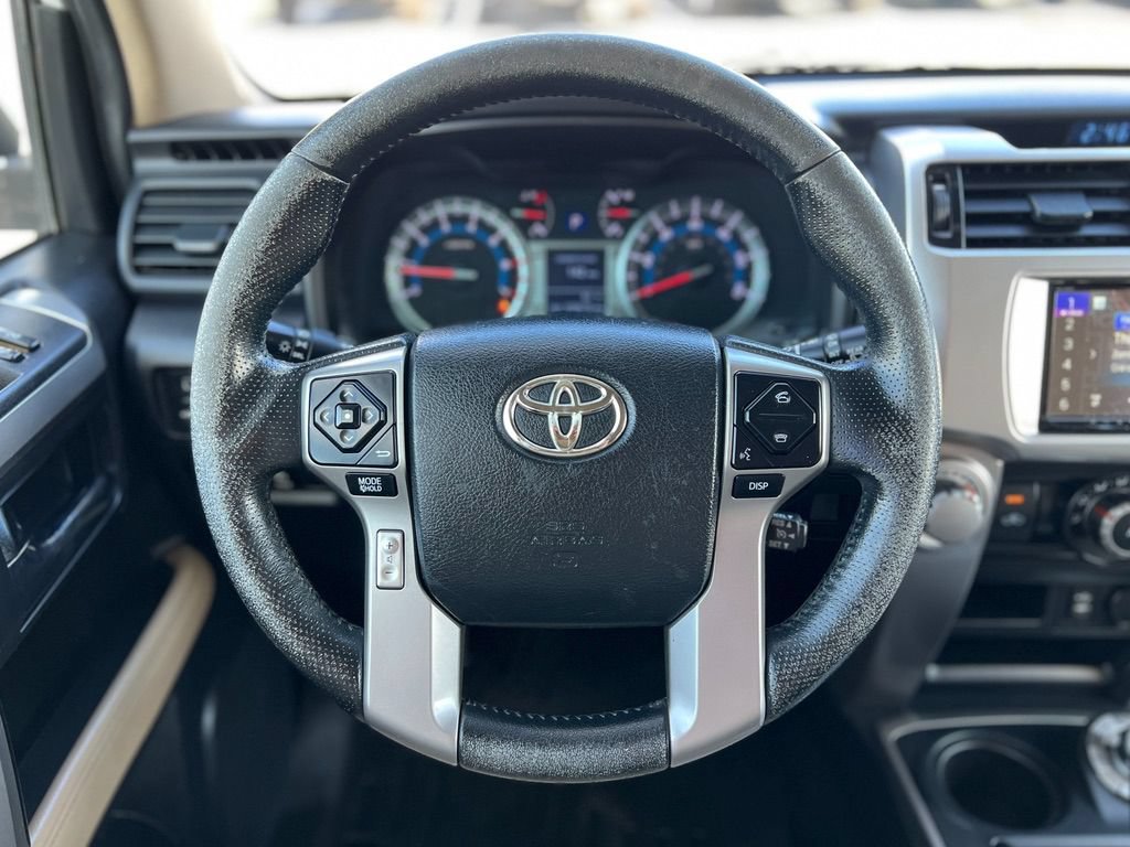 Used 2014 Toyota 4Runner SR5 AWD/4WD image 12