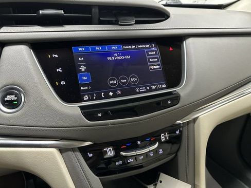 Used 2022 Cadillac XT5 Premium Luxury w/ Technology Package FWD image 11