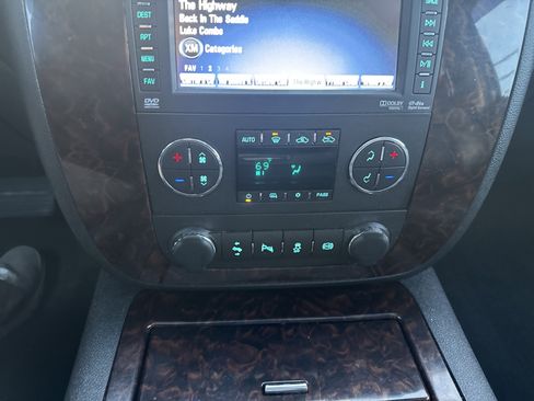 Used 2012 GMC Sierra 3500 Denali image 25