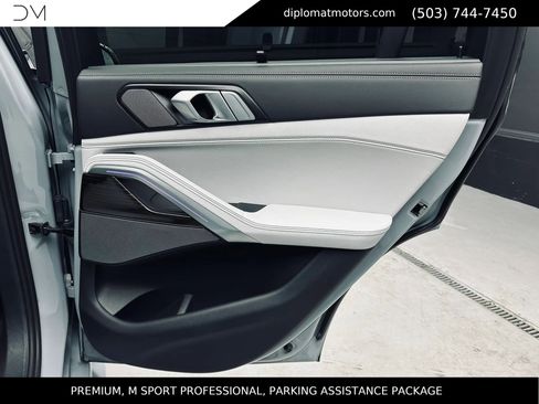 Used 2025 BMW X6 xDrive40i w/ Premium Package AWD/4WD image 28