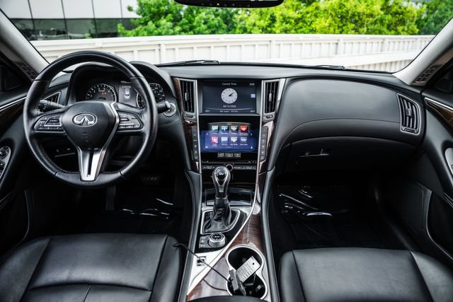 Used 2018 INFINITI Q50 Luxe AWD/4WD image 7