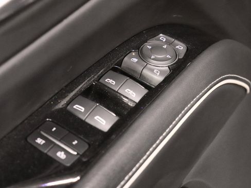 Certified 2023 Cadillac Escalade Sport Platinum AWD/4WD image 12