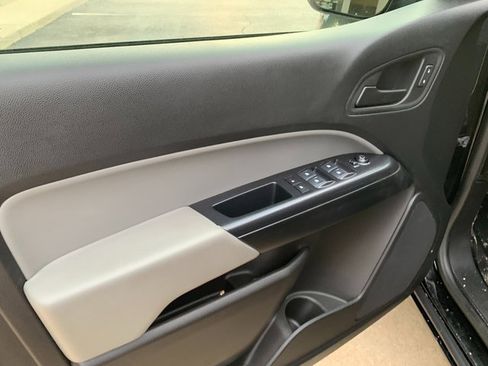 Used 2019 Chevrolet Colorado W/T w/ Custom Special Edition AWD/4WD image 23