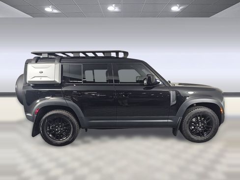 Used 2025 Land Rover Defender 110 S AWD/4WD image 7