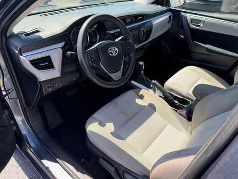 Used 2015 Toyota Corolla LE FWD image 11